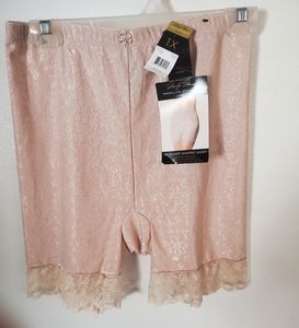 Marilyn Monroe Jacquard Shaping Short